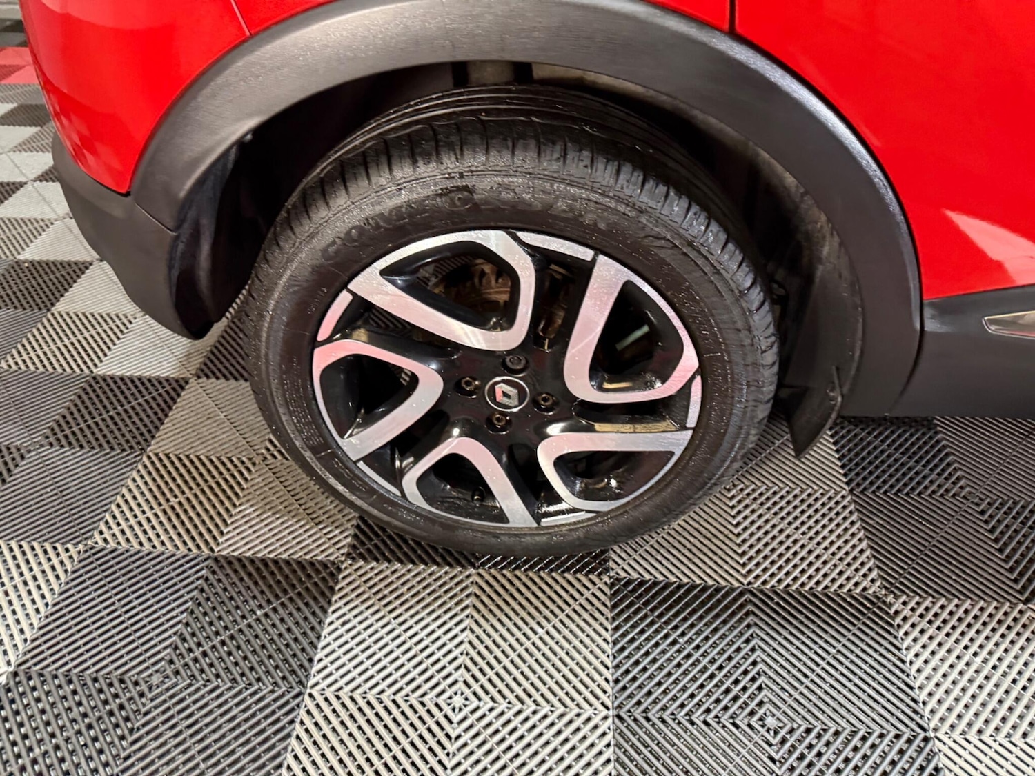 Used Renault Captur 2018 for sale - 76994176: Photo 38