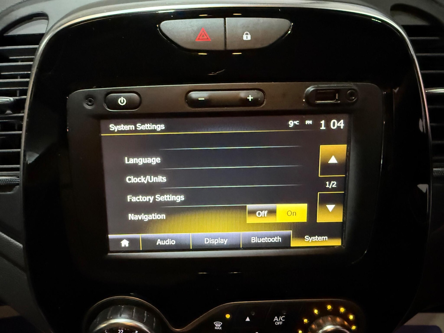 Used Renault Captur 2018 for sale - 76994176: Photo 49