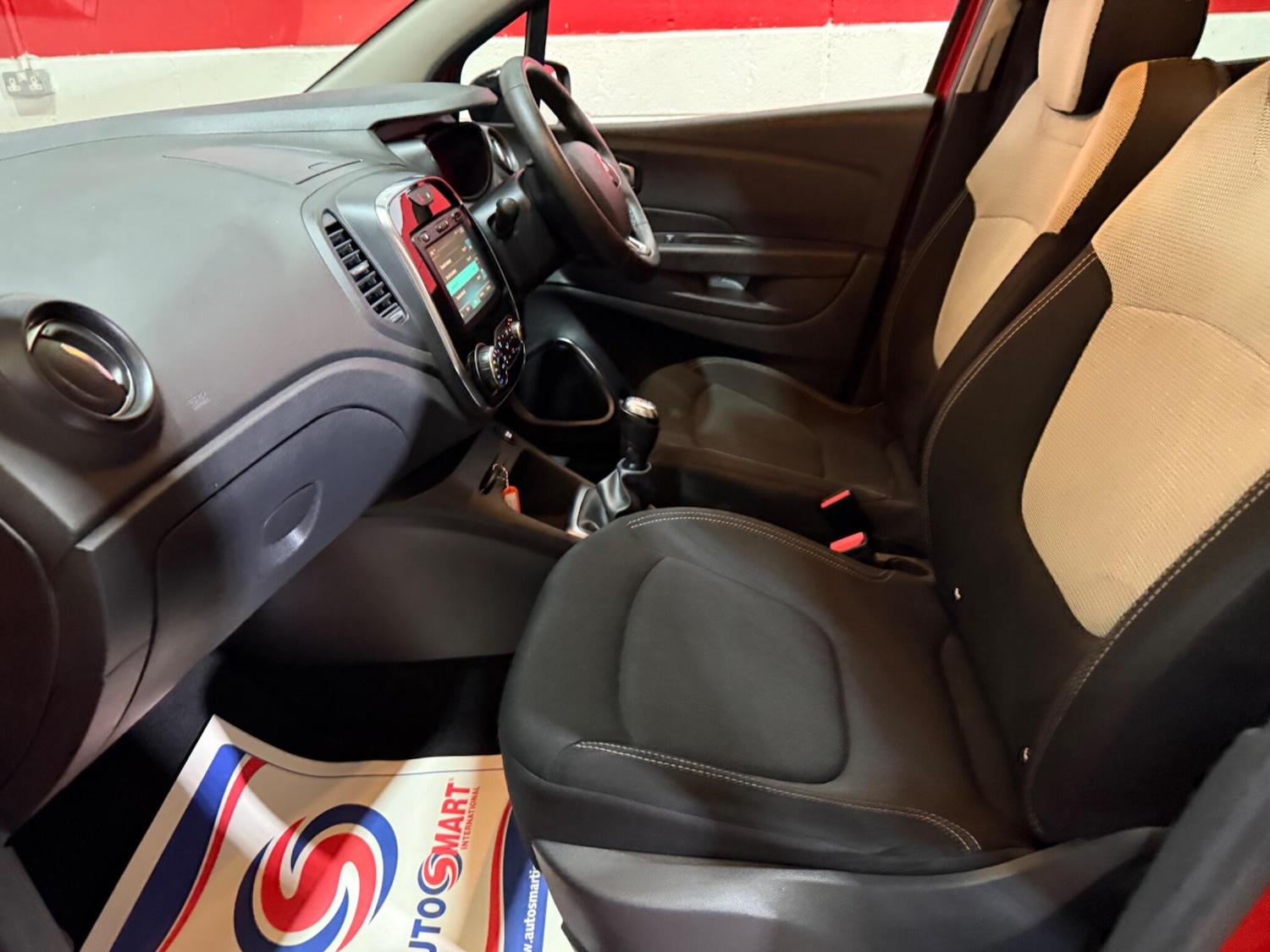 Used Renault Captur 2018 for sale - 76994176: Photo 59