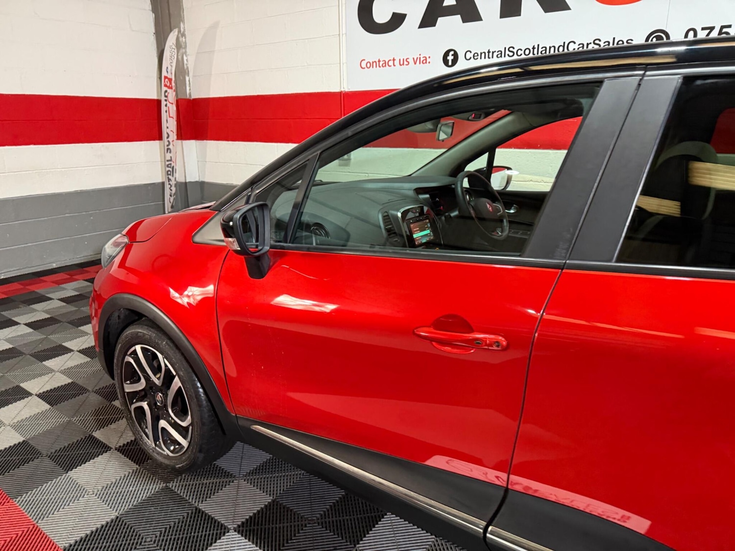 Used Renault Captur 2018 for sale - 76994176: Photo 63