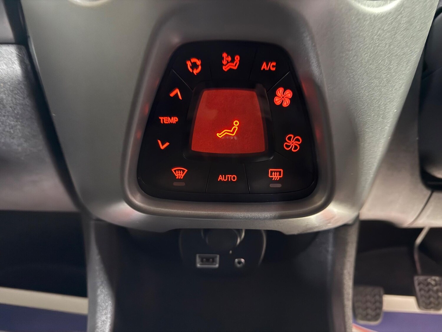 Used Toyota AYGO 2019 for sale - 76549224: Photo 27