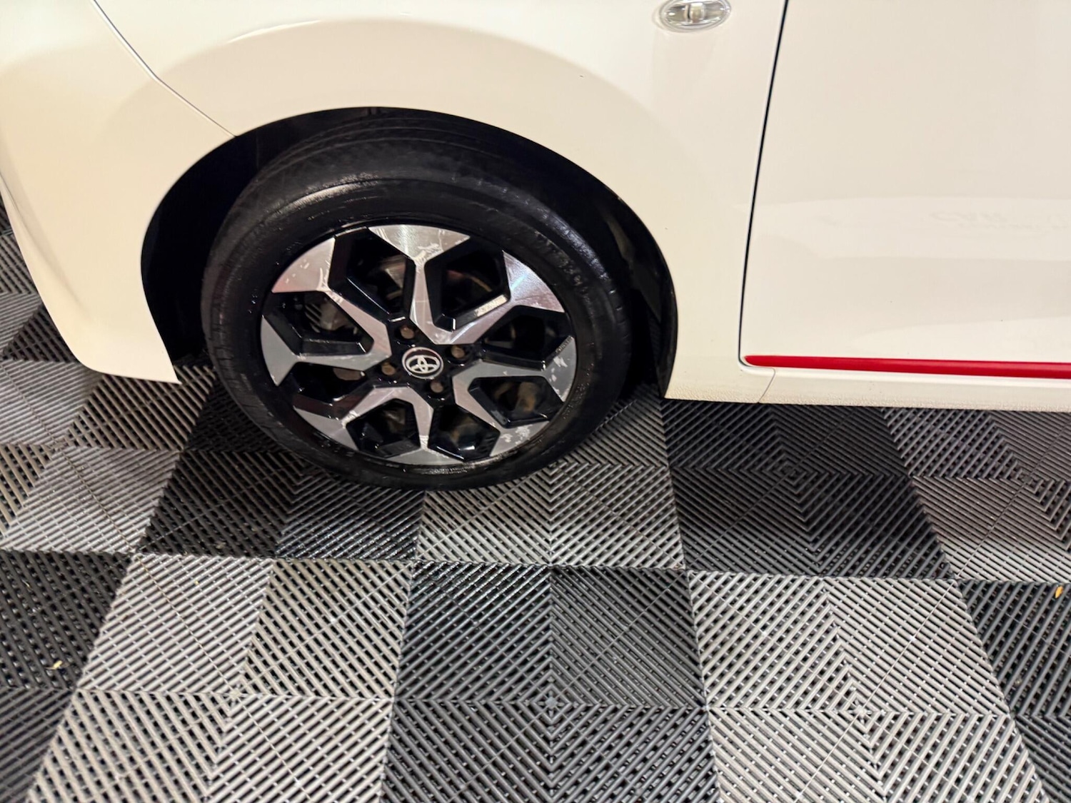 Used Toyota AYGO 2019 for sale - 76549224: Photo 37