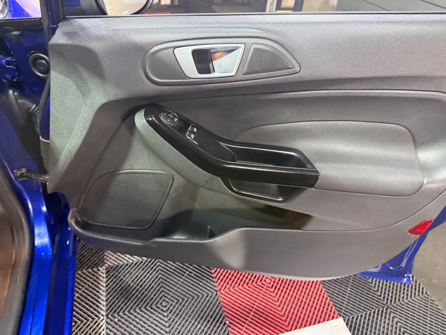 Used Ford Fiesta 2017 for sale - 76886320: Photo 32