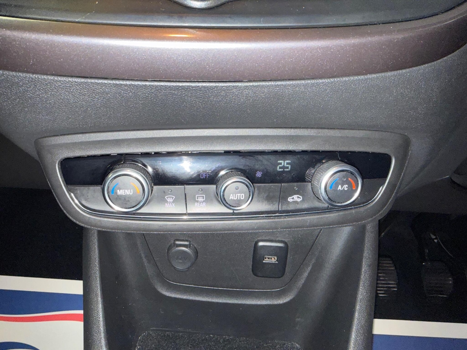 Used Vauxhall Crossland X 2019 for sale - 77892137: Photo 64