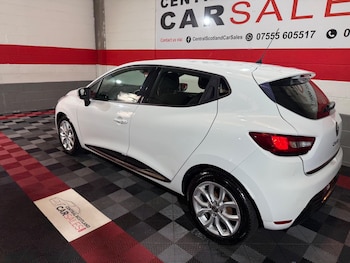 Used Renault Clio 2018 for sale - 79609383: Photo