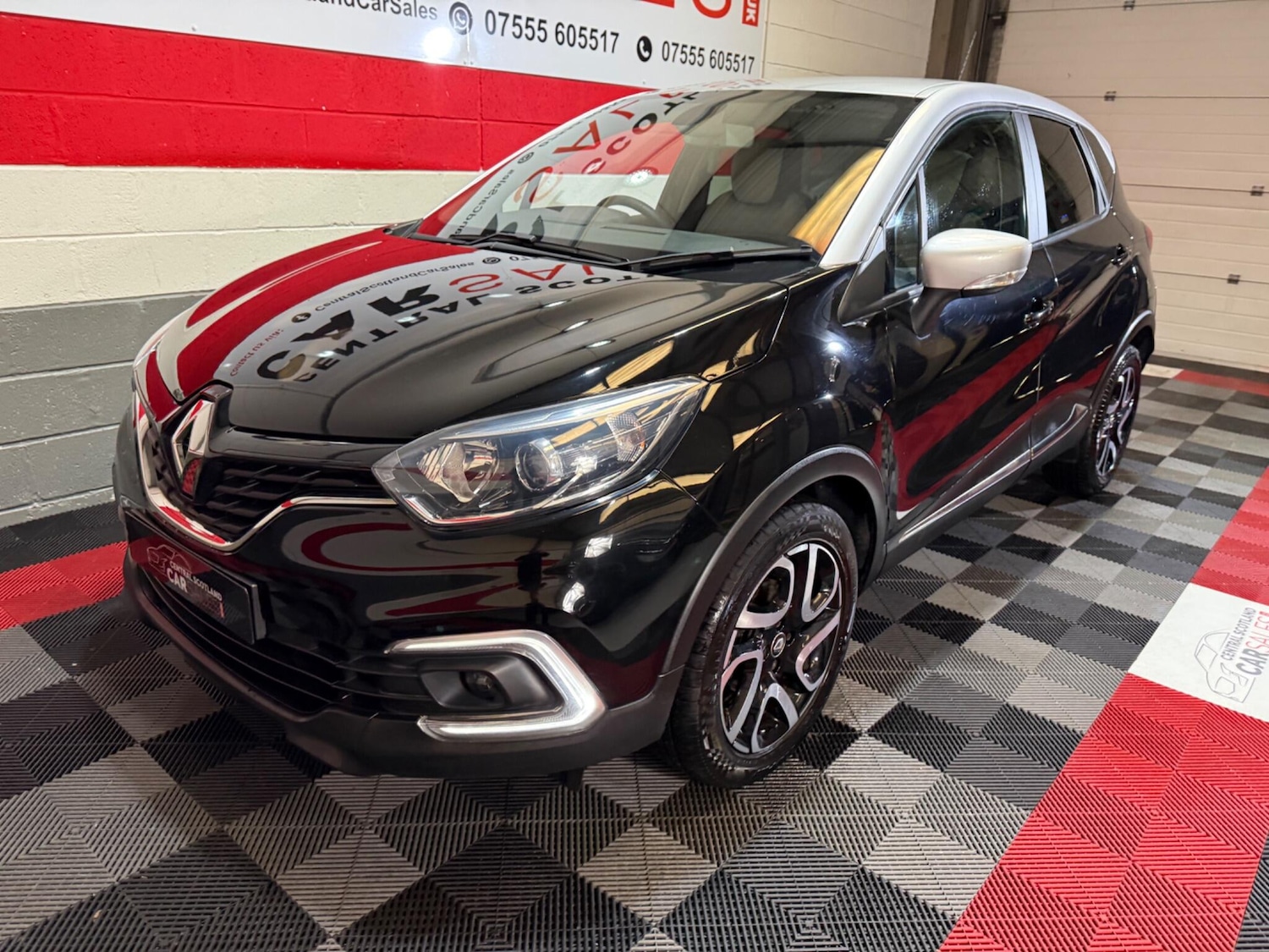 Used Renault Captur 2018 for sale - 77351969: Photo 2