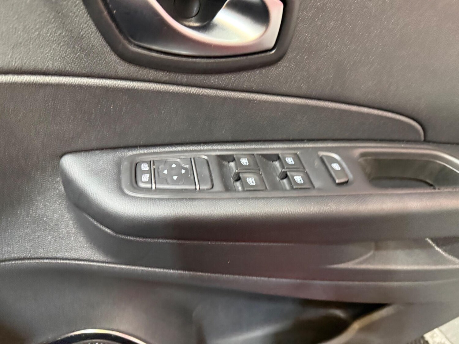 Used Renault Captur 2018 for sale - 77351969: Photo 30