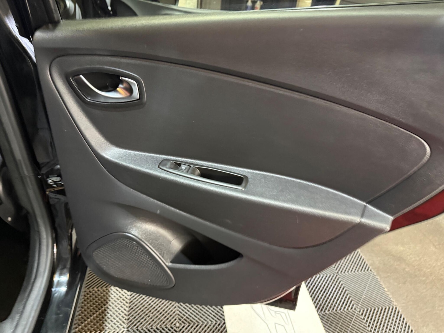 Used Renault Captur 2018 for sale - 77351969: Photo 33