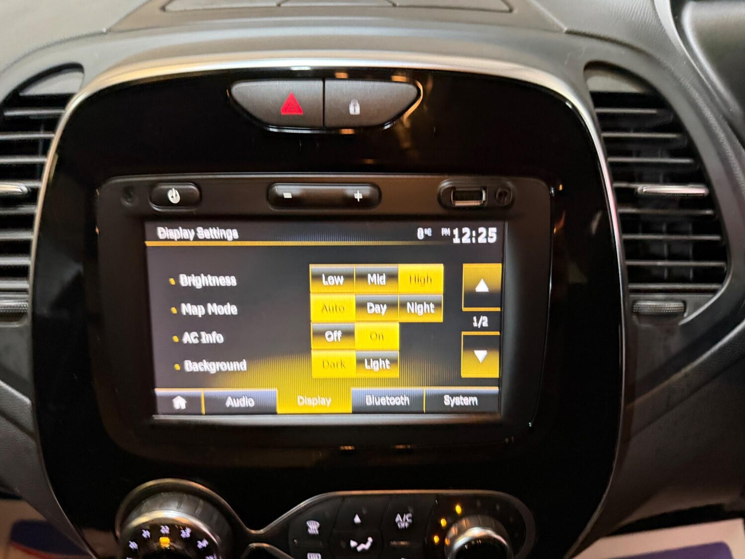 Used Renault Captur 2018 for sale - 77351969: Photo 49