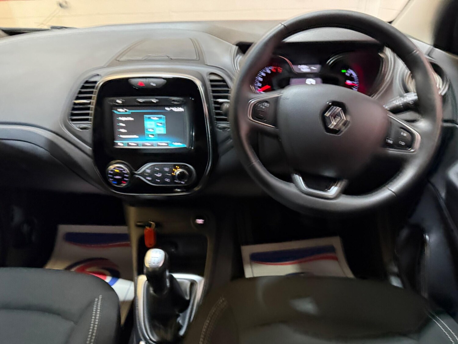 Used Renault Captur 2018 for sale - 77351969: Photo 67