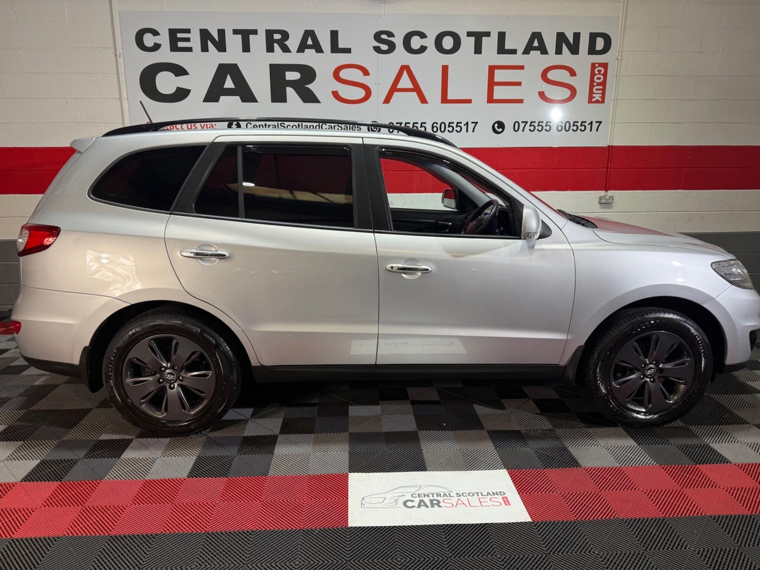 Used Hyundai Santa Fe 2012 for sale - 77175832: Photo 13