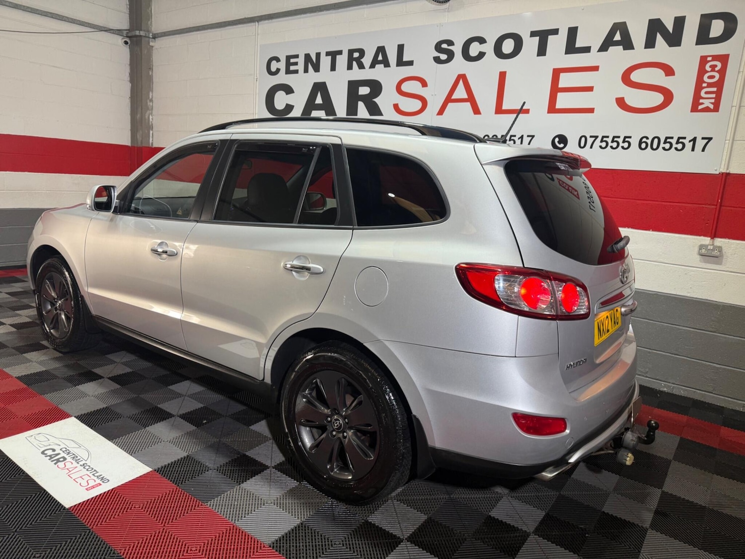 Used Hyundai Santa Fe 2012 for sale - 77175832: Photo 3