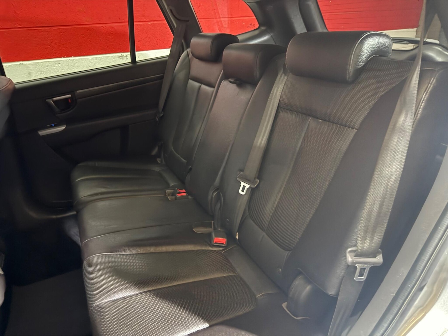 Used Hyundai Santa Fe 2012 for sale - 77175832: Photo 31