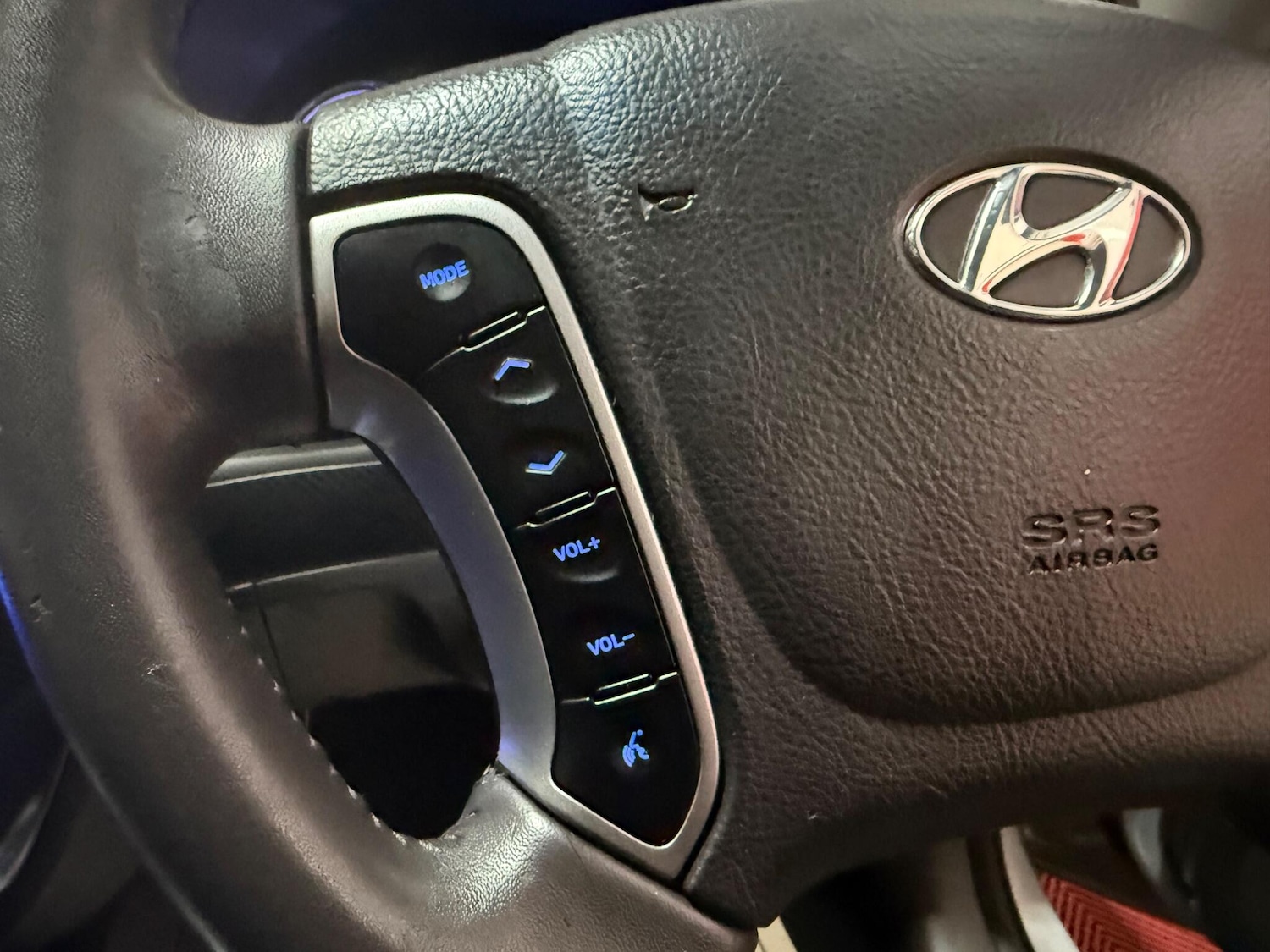 Used Hyundai Santa Fe 2012 for sale - 77175832: Photo 36