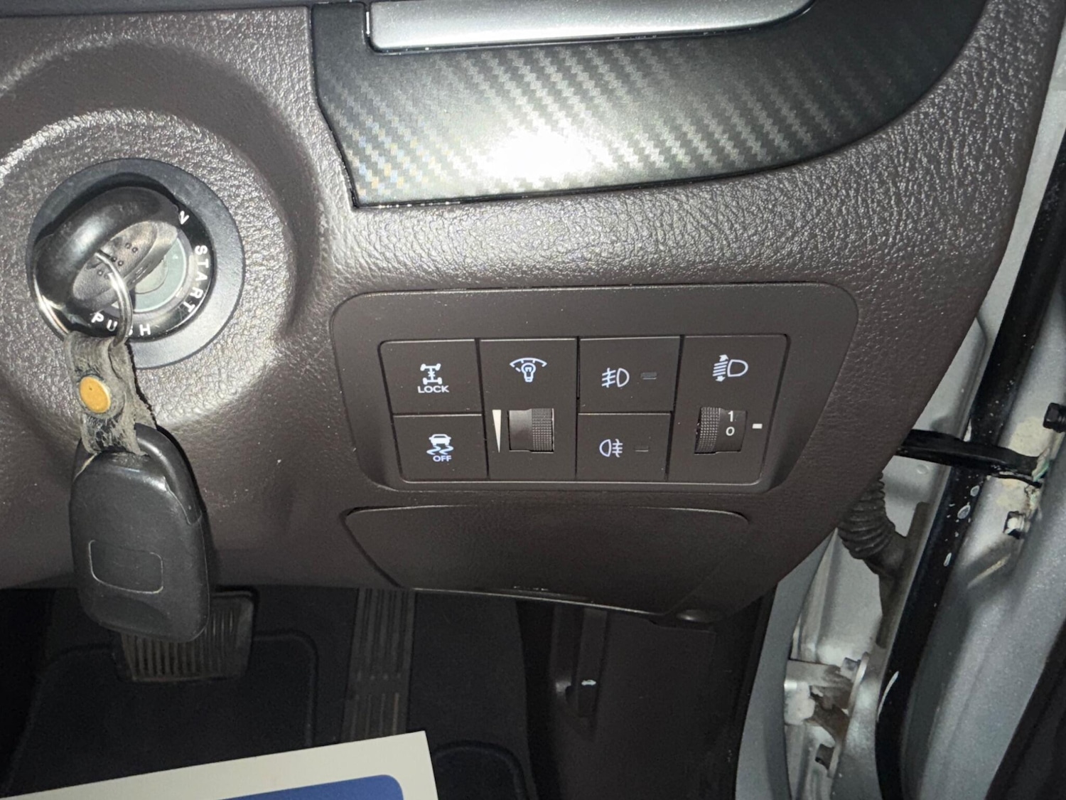 Used Hyundai Santa Fe 2012 for sale - 77175832: Photo 37