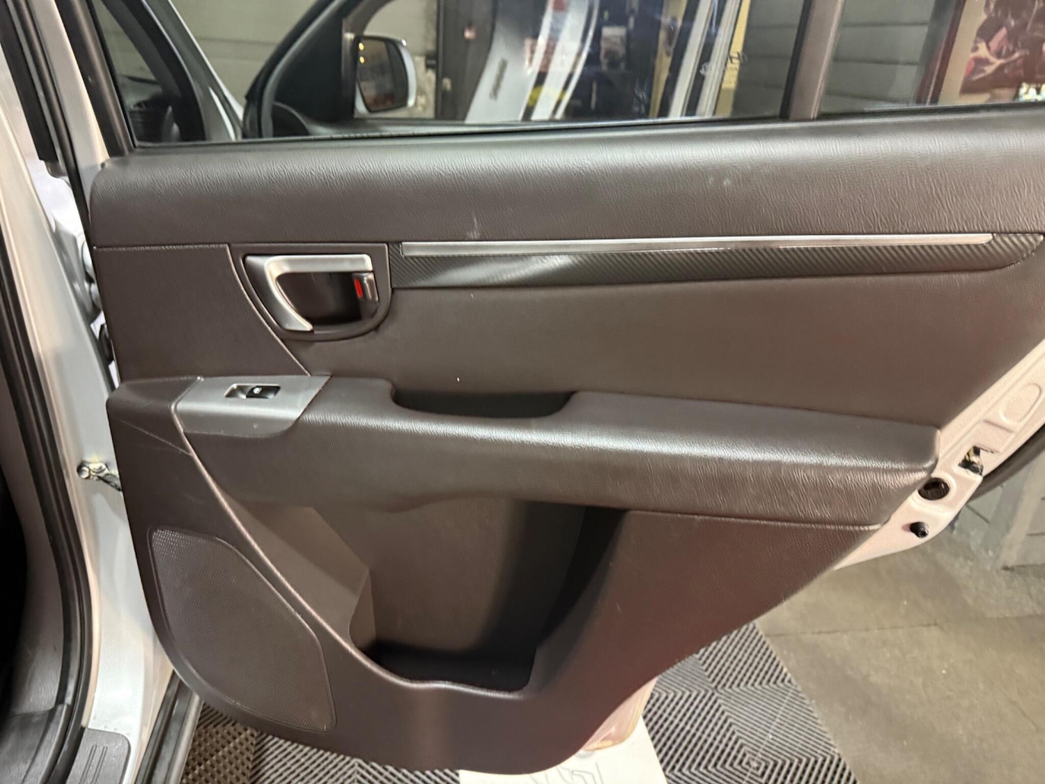 Used Hyundai Santa Fe 2012 for sale - 77175832: Photo 38