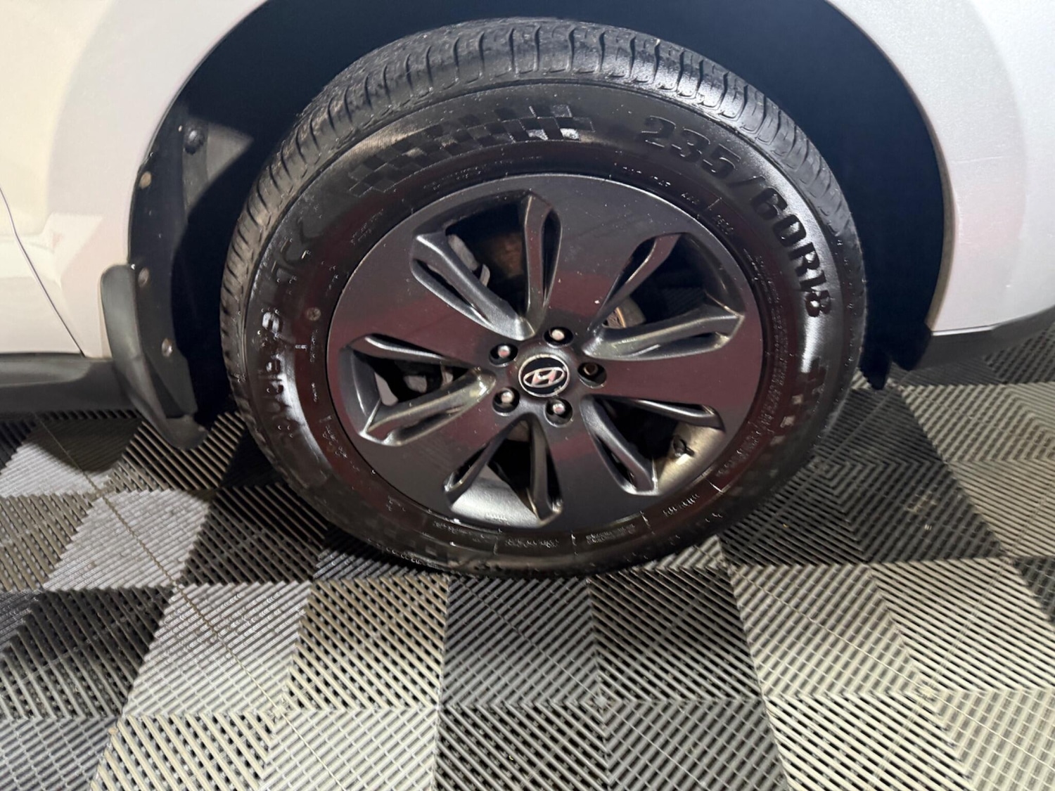 Used Hyundai Santa Fe 2012 for sale - 77175832: Photo 42