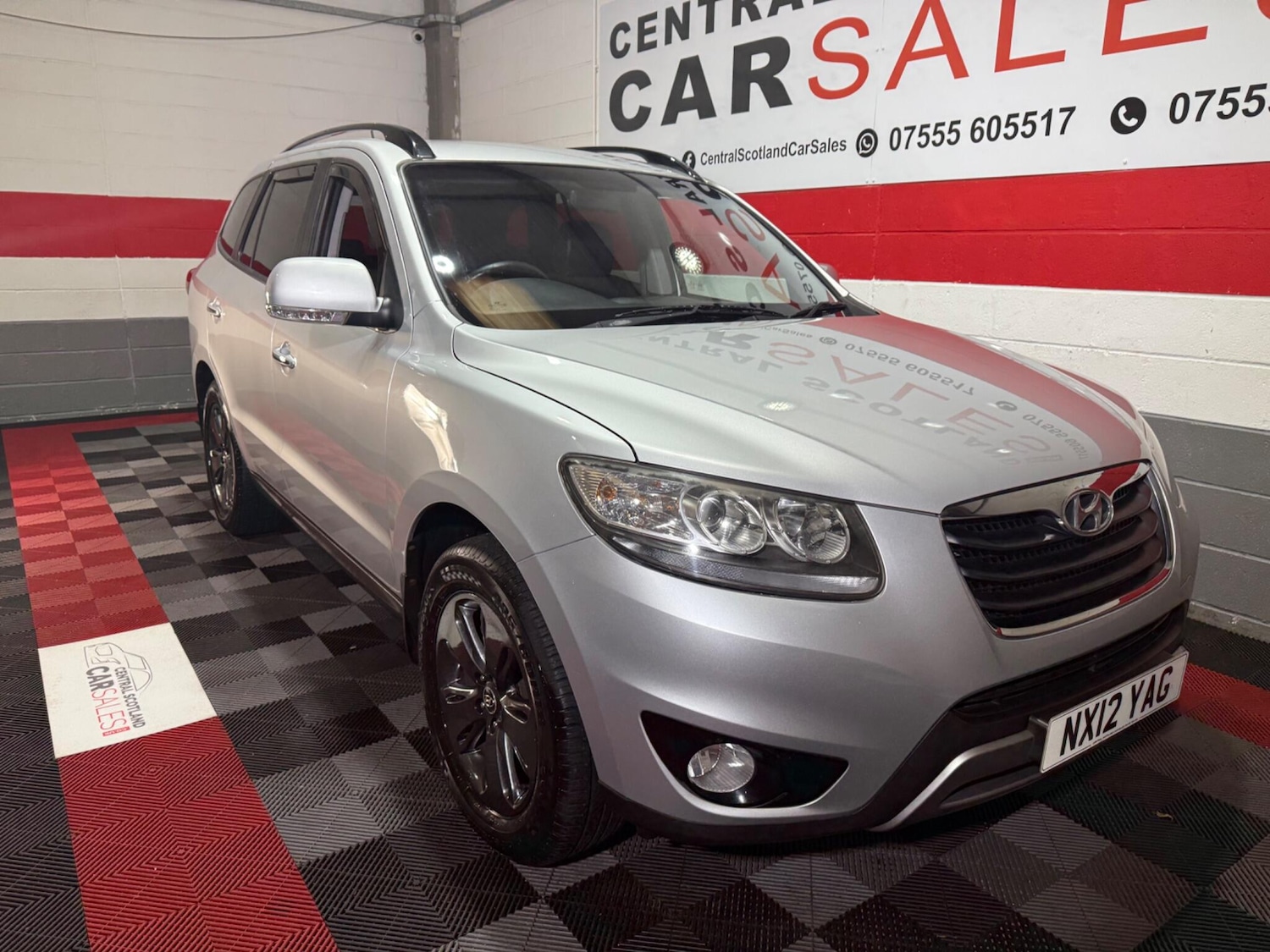 Used Hyundai Santa Fe 2012 for sale - 77175832: Photo 5