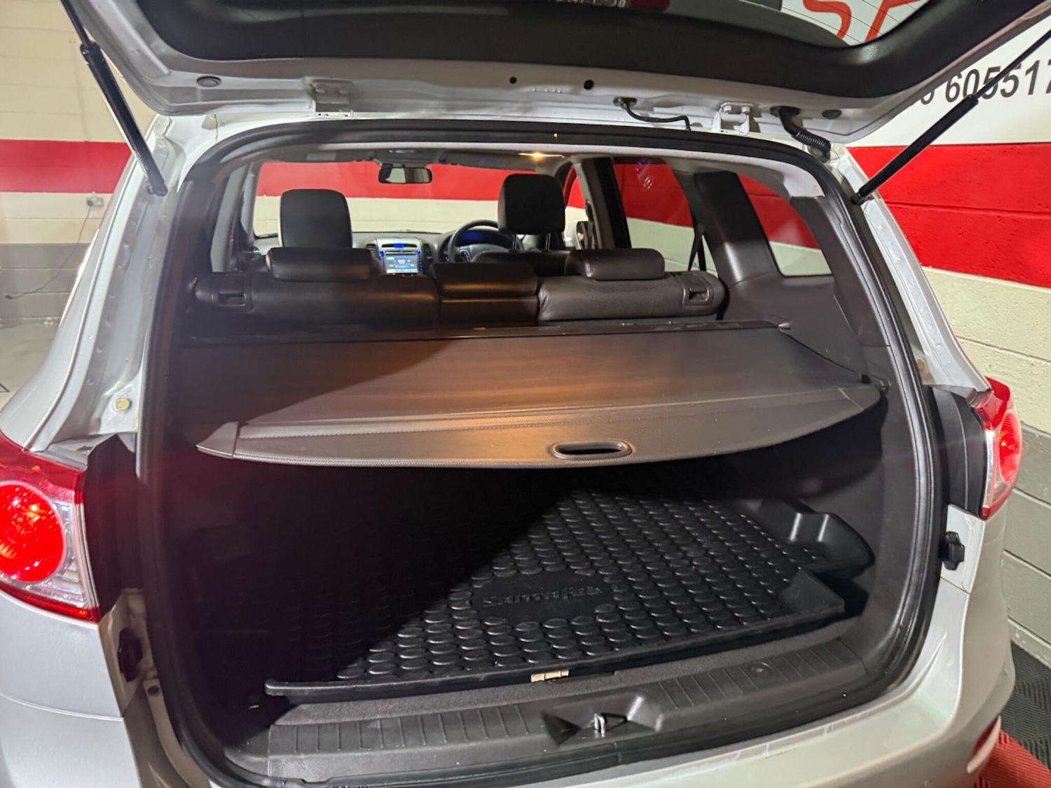 Used Hyundai Santa Fe 2012 for sale - 77175832: Photo 56