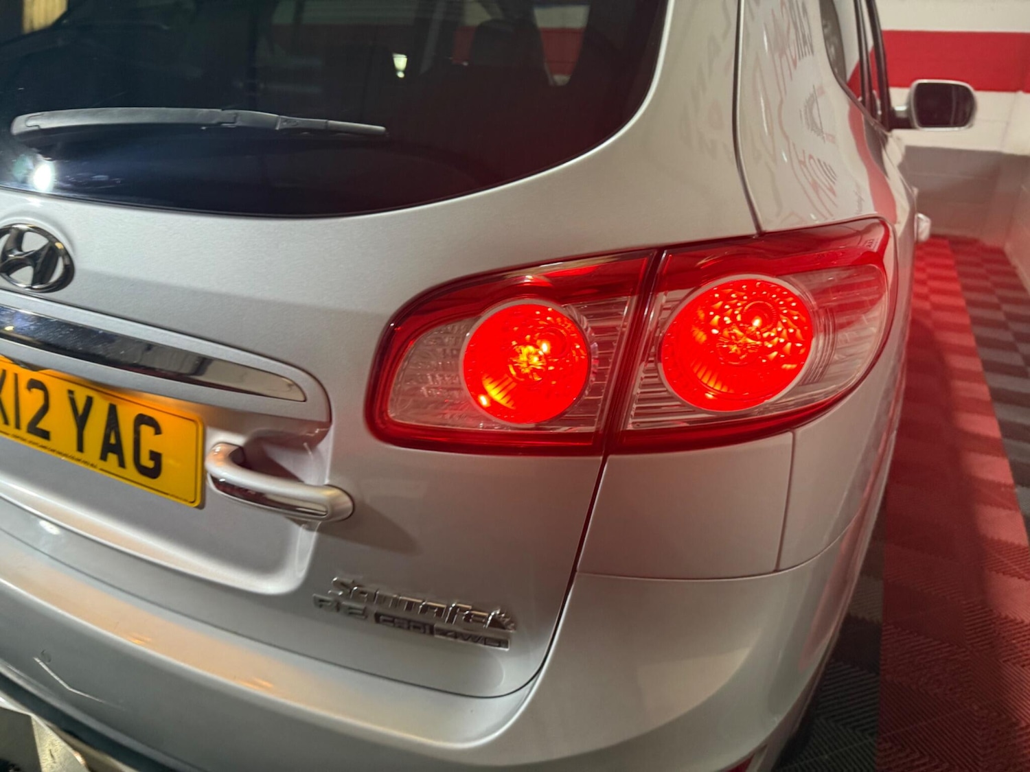 Used Hyundai Santa Fe 2012 for sale - 77175832: Photo 60