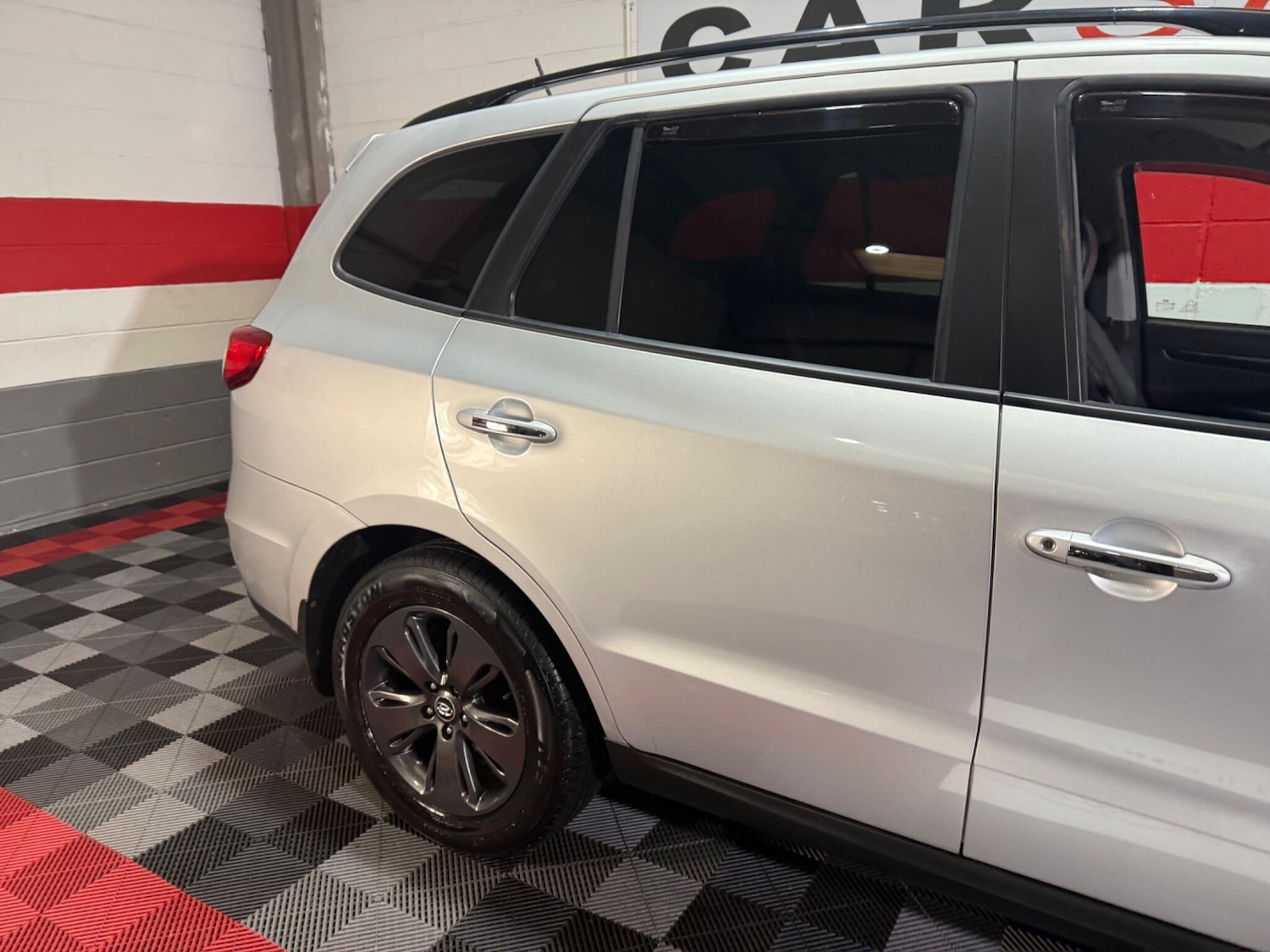 Used Hyundai Santa Fe 2012 for sale - 77175832: Photo 62