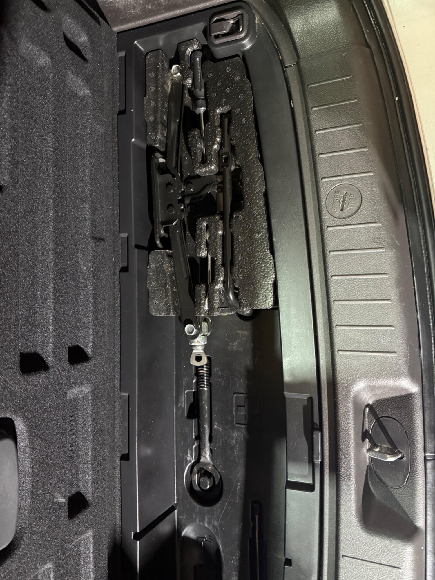 Used Hyundai Santa Fe 2012 for sale - 77175832: Photo 66