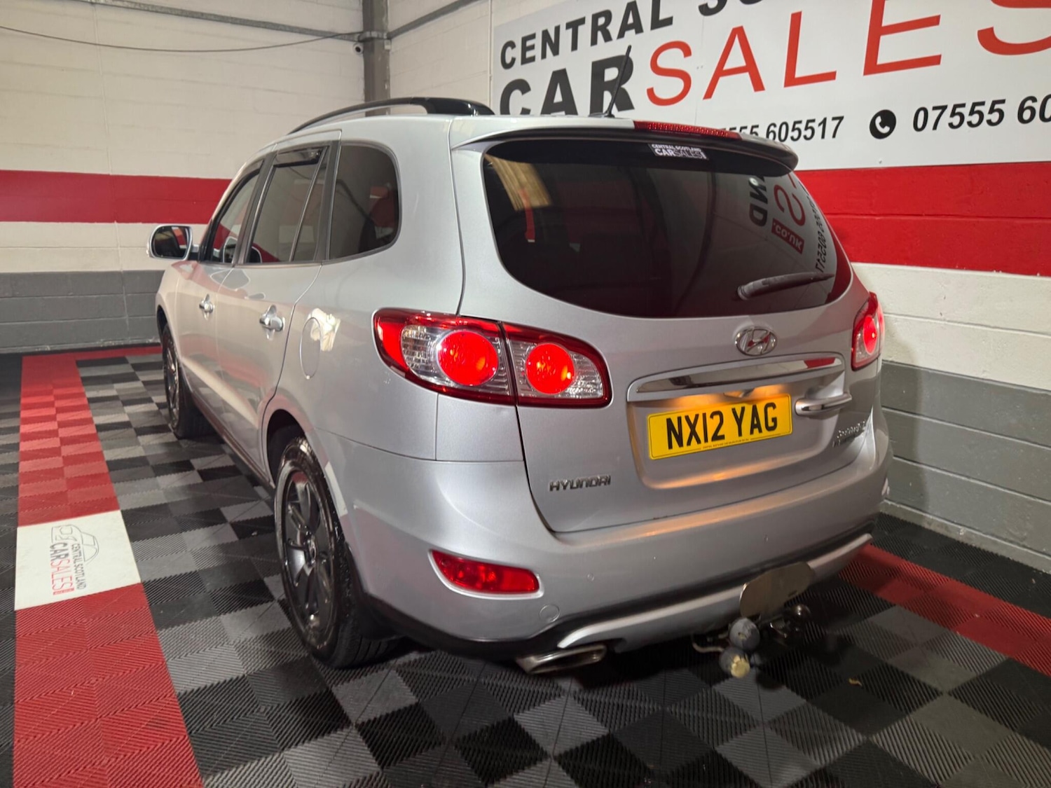 Used Hyundai Santa Fe 2012 for sale - 77175832: Photo 9