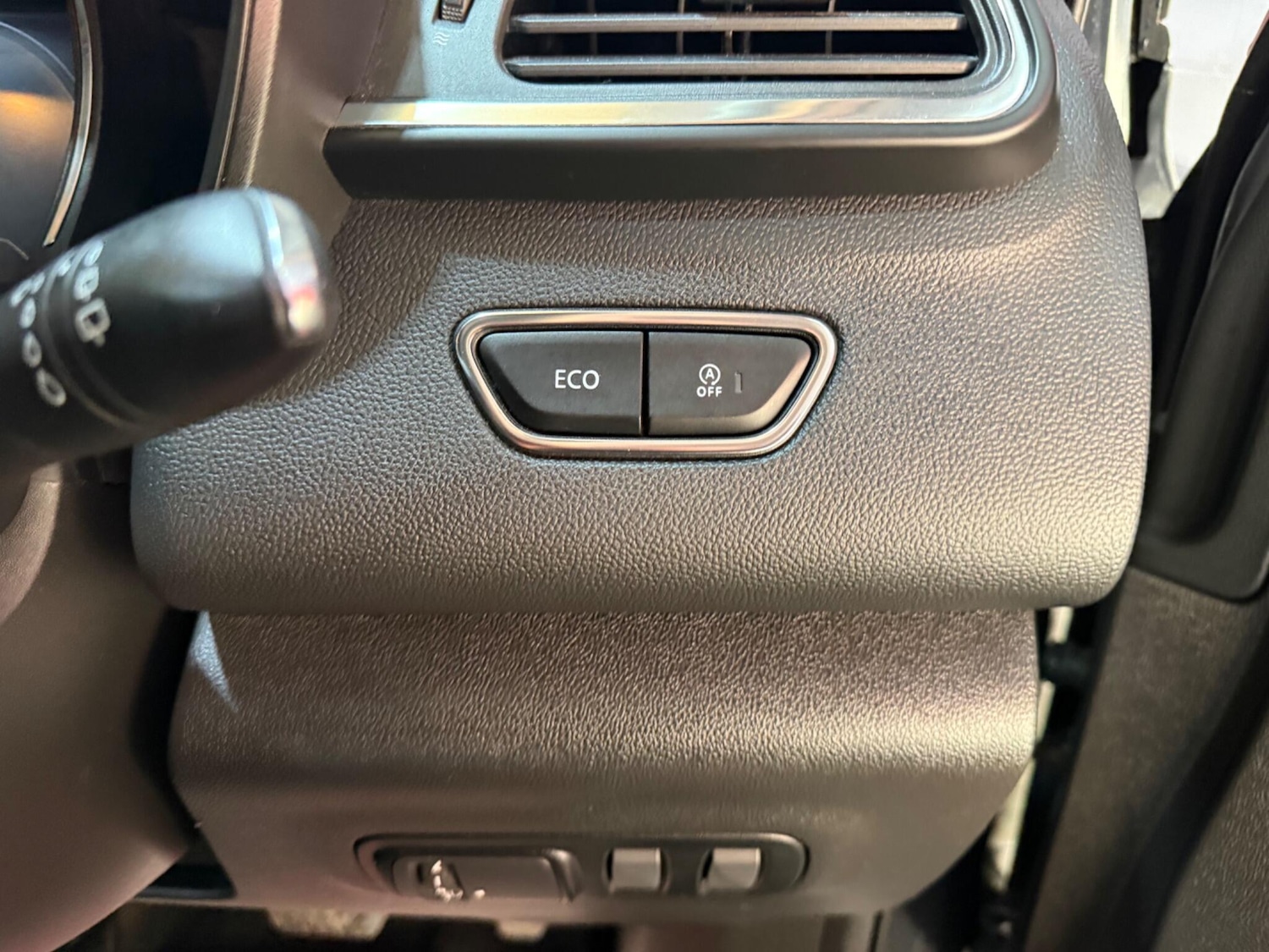 Used Renault Kadjar for sale - 77883063: Photo 32