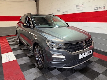 Used Volkswagen T-Roc 2018 for sale - 75290626: Photo