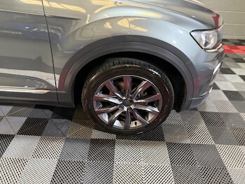 Used Volkswagen T-Roc 2018 for sale - 75290626: Photo