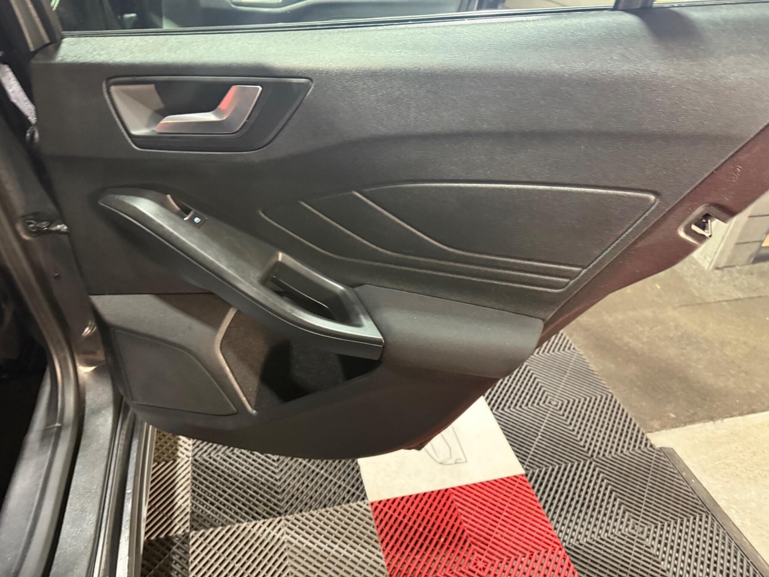 Used Ford Focus 2019 for sale - 76550032: Photo 34