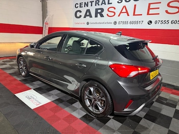 Used Ford Focus 2019 for sale - 76550032: Photo