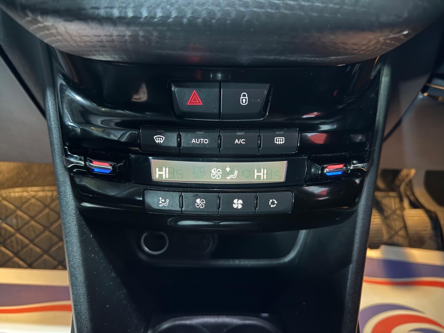 Used Peugeot 208 for sale - 77456340: Photo 27