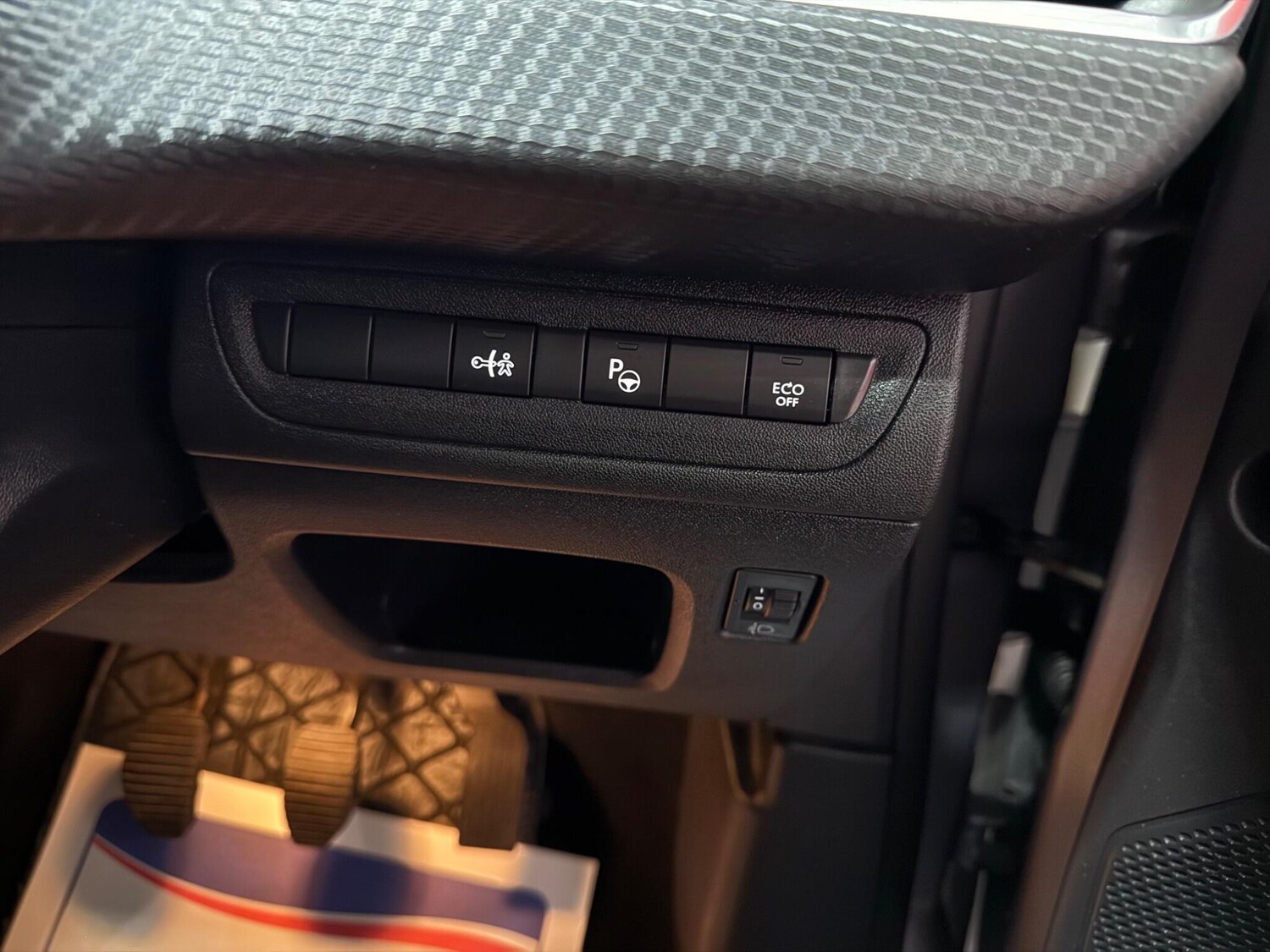 Used Peugeot 208 for sale - 77456340: Photo 30