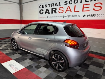 Used Peugeot 208 2019 for sale - 77456340: Photo