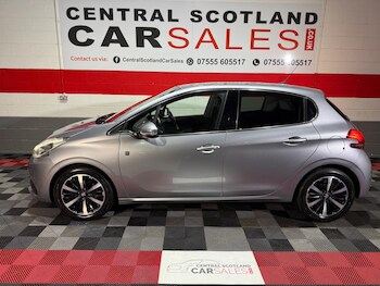 Used Peugeot 208 2019 for sale - 77456340: Photo