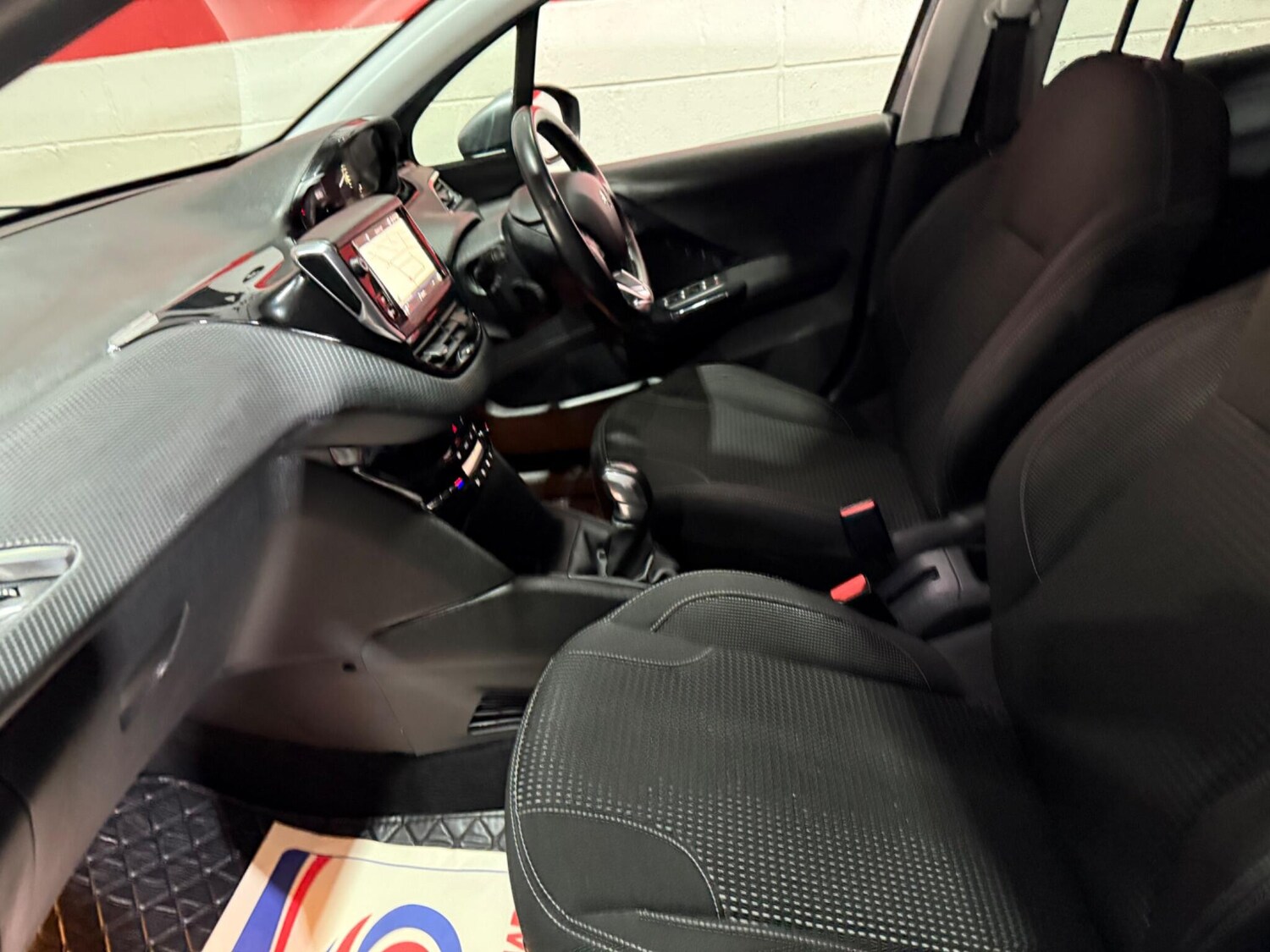 Used Peugeot 208 for sale - 77456340: Photo 53