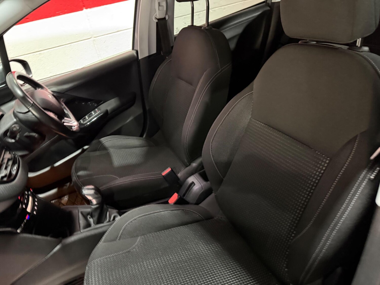 Used Peugeot 208 for sale - 77456340: Photo 54