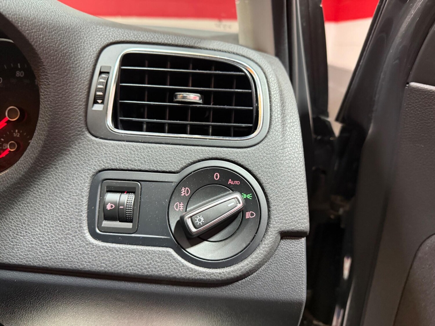 Used Volkswagen Polo 2017 for sale - 76314638: Photo 34