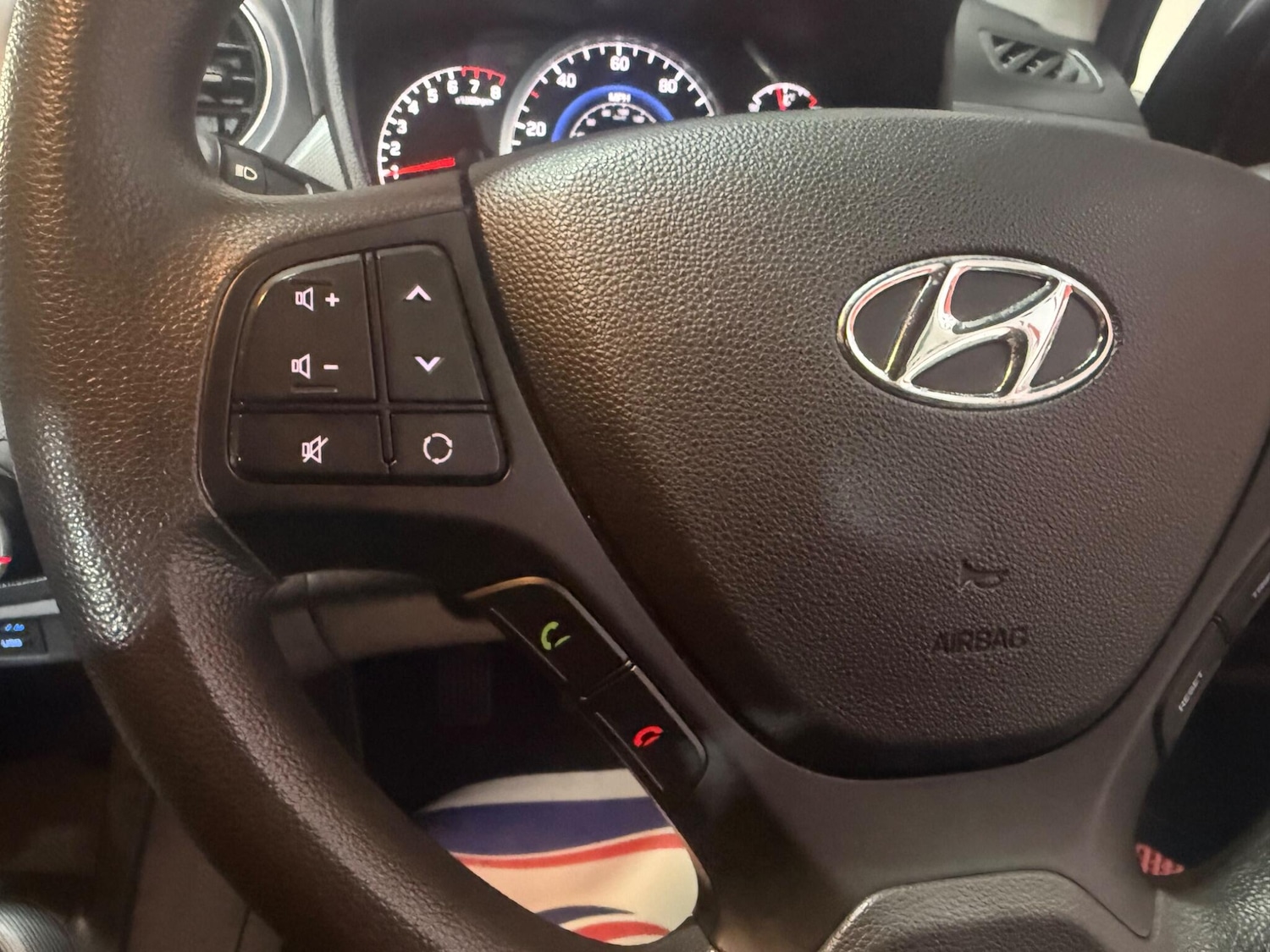 Used Hyundai i10 2017 for sale - 77291427: Photo 31