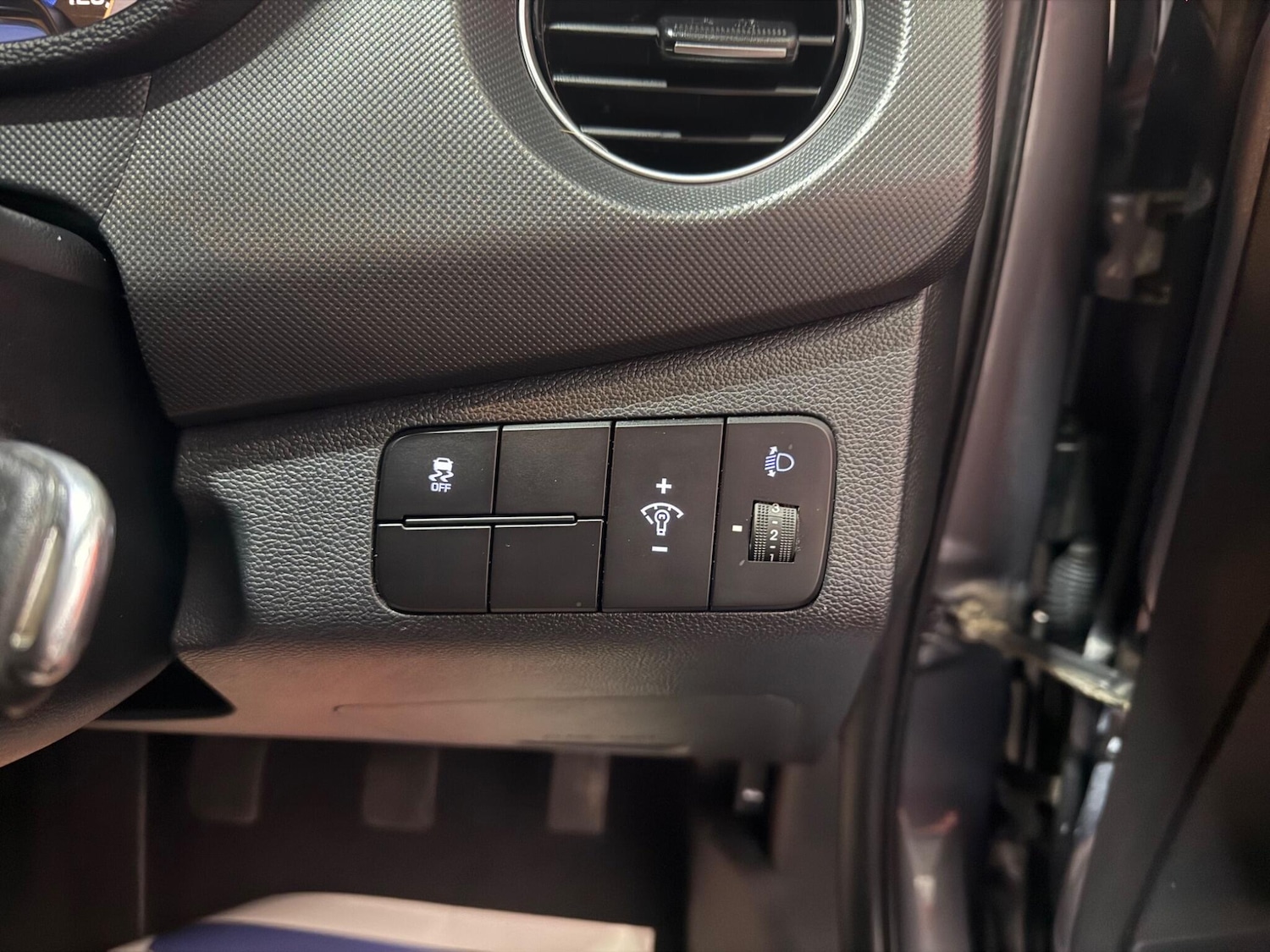 Used Hyundai i10 2017 for sale - 77291427: Photo 33