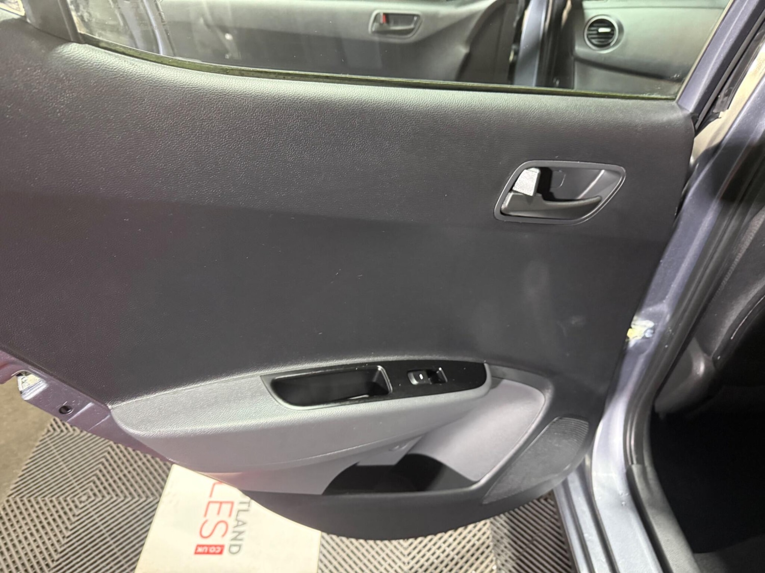 Used Hyundai i10 2017 for sale - 77291427: Photo 36