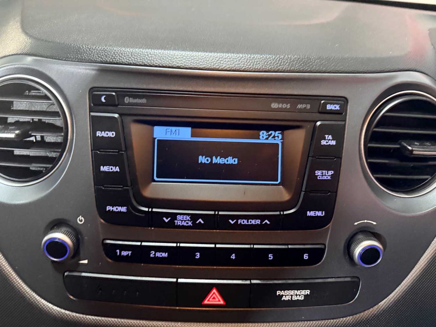 Used Hyundai i10 2017 for sale - 77291427: Photo 47