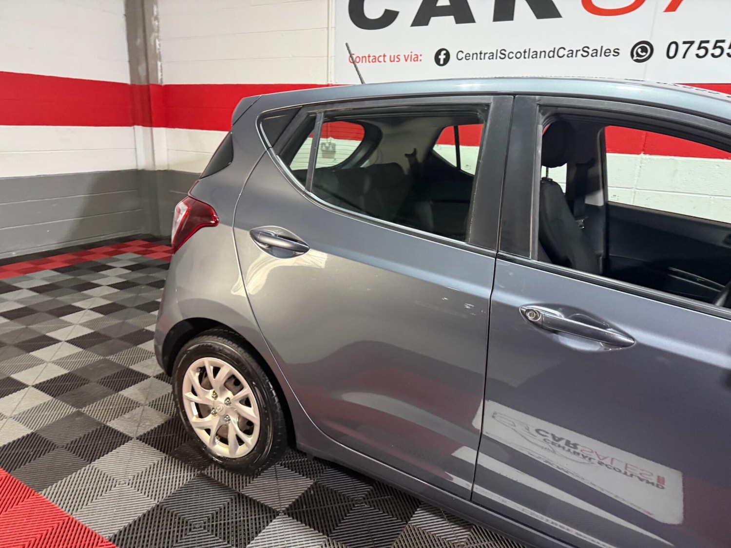 Used Hyundai i10 2017 for sale - 77291427: Photo 55