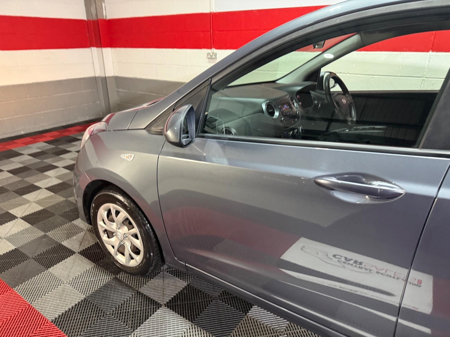 Used Hyundai i10 2017 for sale - 77291427: Photo 57