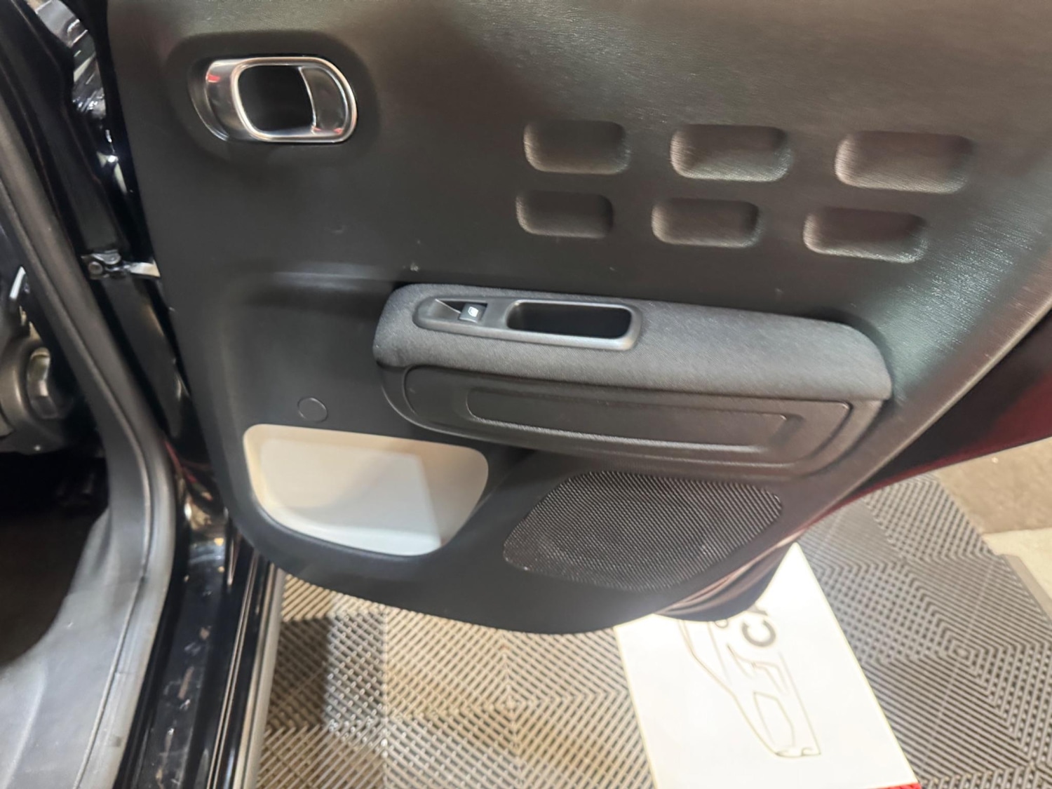 Used Citroen C3 2019 for sale - 76988843: Photo 32