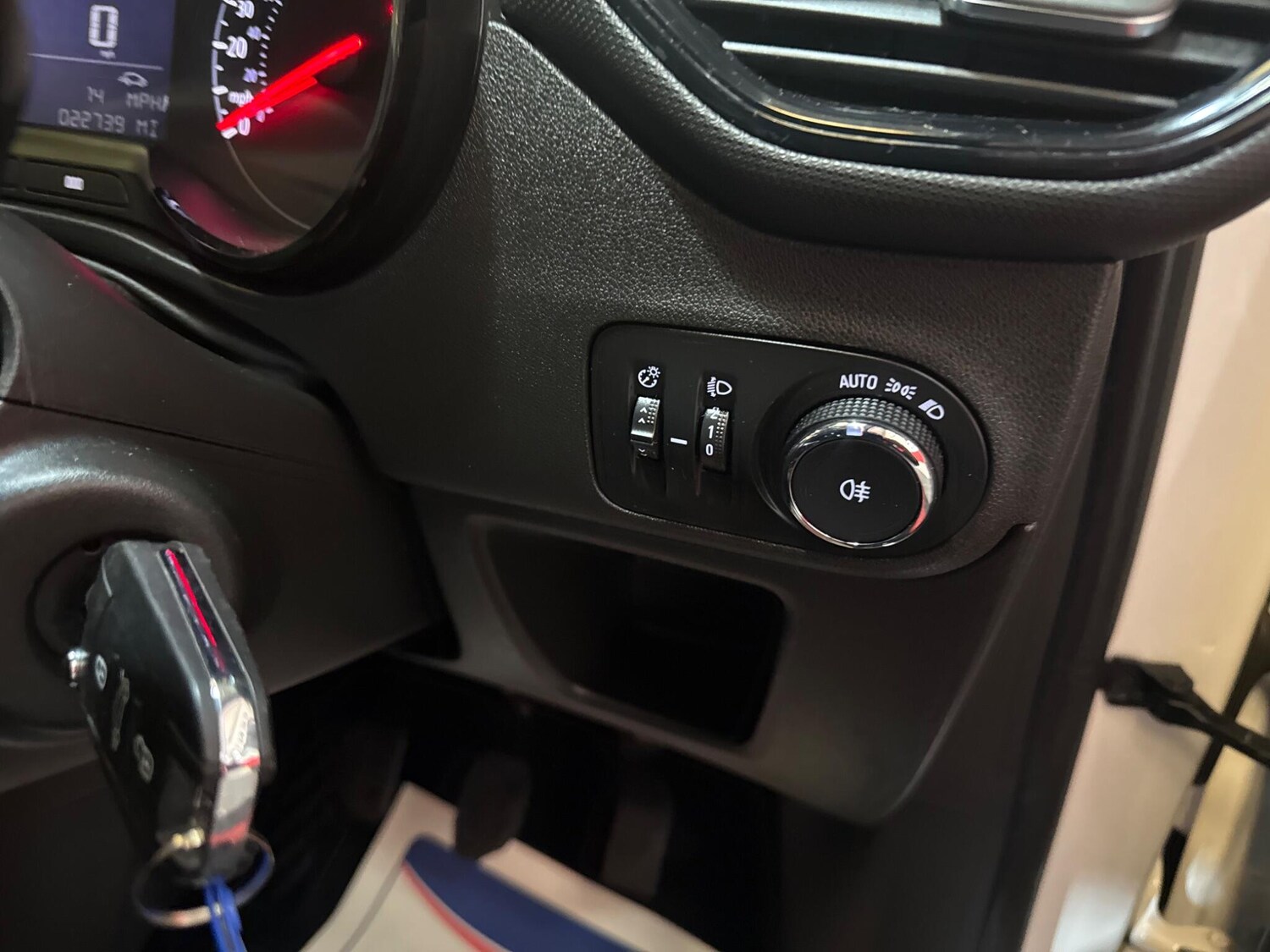 Used Vauxhall Crossland 2021 for sale - 77838512: Photo 32