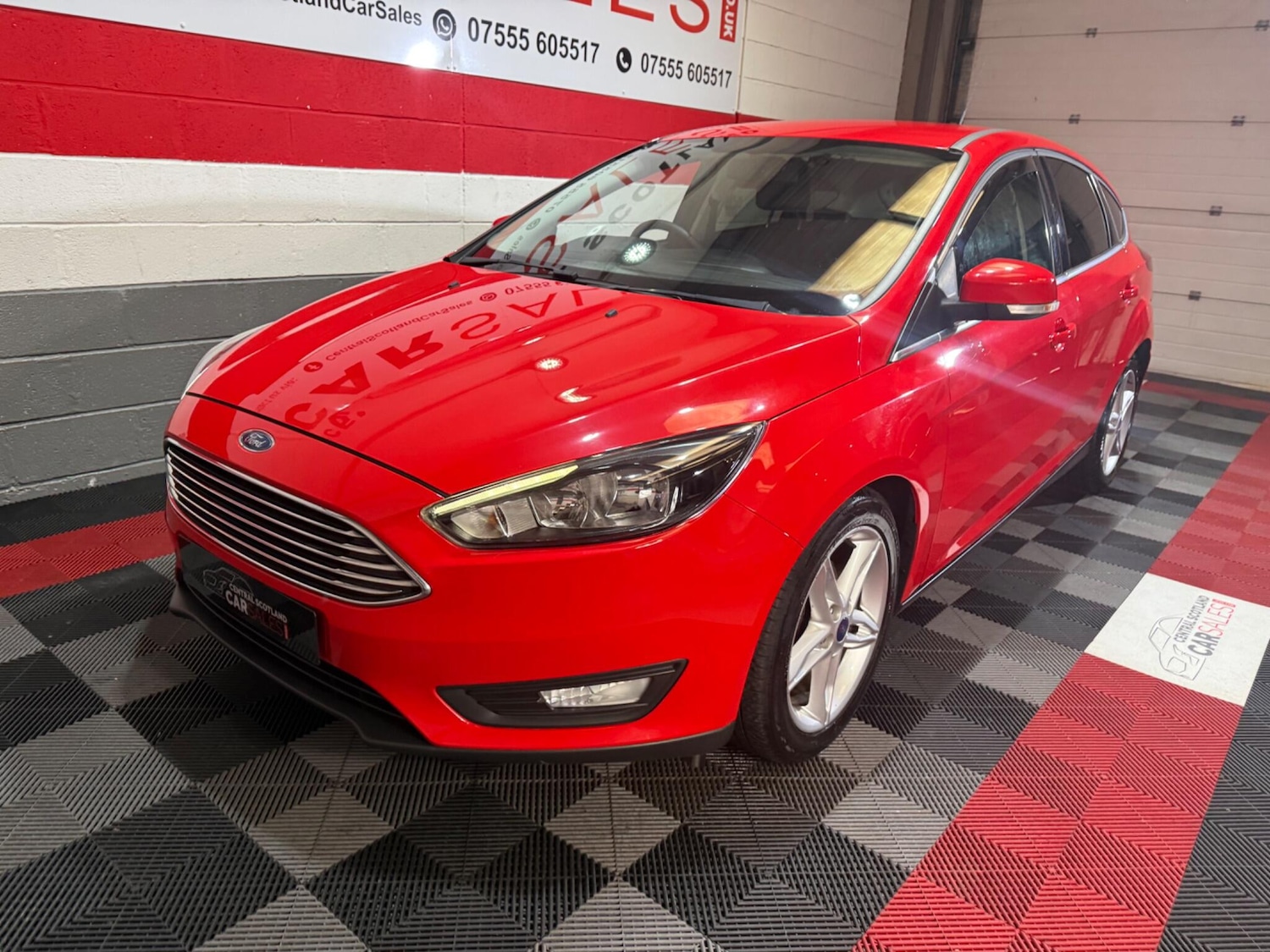 Used Ford Focus for sale - 77808471: Photo 2