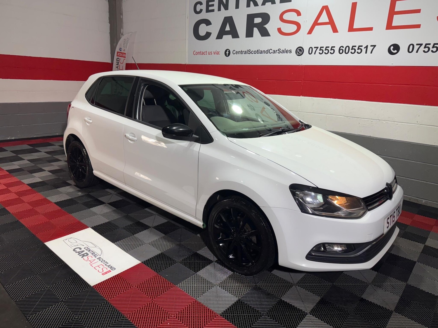 Used Volkswagen Polo 2015 for sale - 76562410: Photo 1