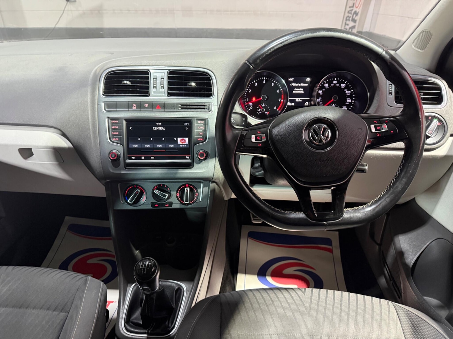 Used Volkswagen Polo 2015 for sale - 76562410: Photo 19